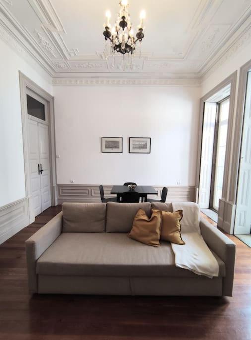 Alvares Cabral Apartamento C Apartment Porto Luaran gambar