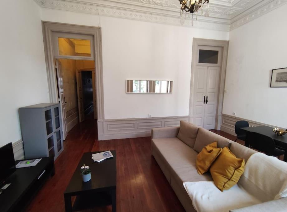 Alvares Cabral Apartamento C Apartment Porto Luaran gambar